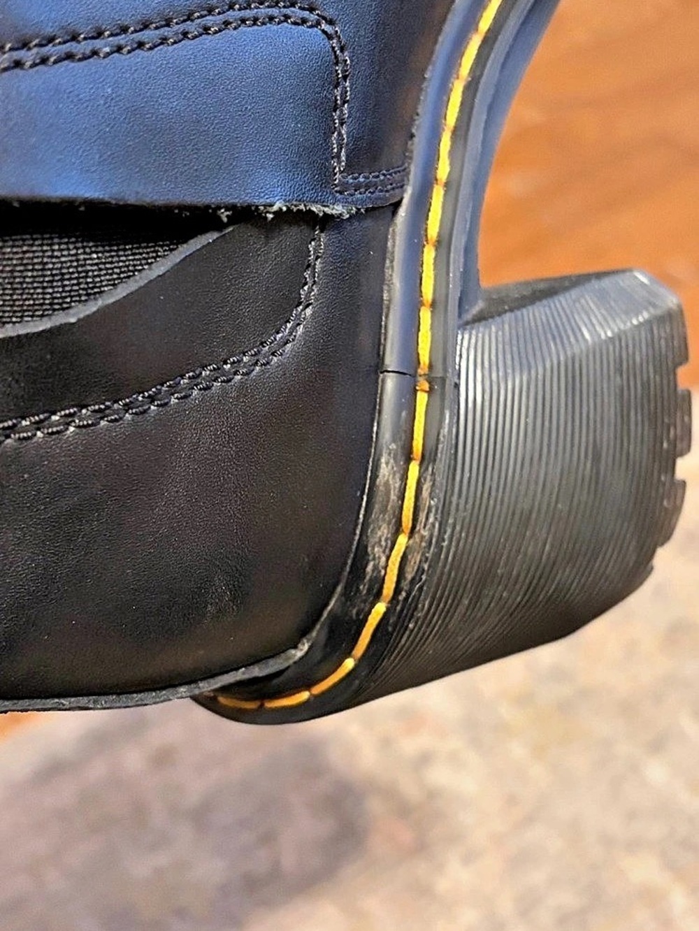 Dr. Martens Spence Leather Flared Heel Chelsea Boots Black - Picture 8 of 11